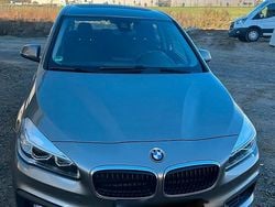 Grau Gebraucht 2015 BMW 218 Active Tourer Van / Kleinbus | 7.600 € (Guter Preis)