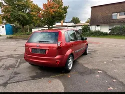 Orange Gebraucht 2006 Ford Fiesta Kleinwagen | 1.500 €