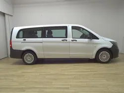 Weiss Gebraucht 2021 Mercedes Vito Van / Kleinbus | 25.480 € (Guter Preis)