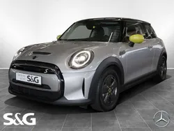 Silber Gebraucht 2023 Mini Cooper SE Essential Kleinwagen | 18.470 € (Superpreis)