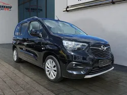 Nacht schwarznoir onyx Gebraucht 2021 Opel Combo Life Ultimate Van / Kleinbus | 22.280 € (Fairer Preis)