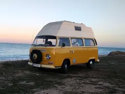 Gelb Gebraucht 1972 VW T2 Van | 25.000 €