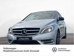 Silber Gebraucht 2015 Mercedes B200 Van / Kleinbus | 17.880 € (Fairer Preis)
