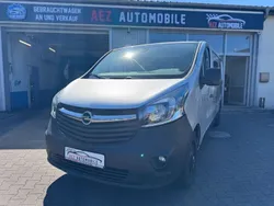 Grau Gebraucht 2017 Opel Vivaro Van | 17.950 € (Fairer Preis)