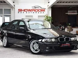 Cosmosschwarz metallic 303 Gebraucht 2001 BMW 525 Shadowline Limousine | 25.990 €