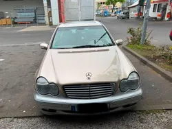 Gelb Gebraucht 2001 Mercedes C180 Limousine | 2.700 € (Fairer Preis)