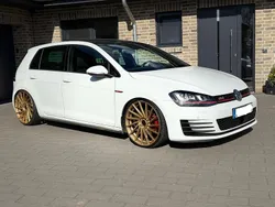Weiß Gebraucht 2015 VW Golf VII Limousine | 16.500 € (Fairer Preis)
