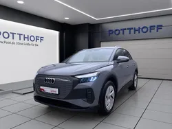 Grau Gebraucht 2023 Audi Q4 e-tron Comfort SUV | 26.750 € (Guter Preis)
