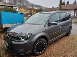 Grau Gebraucht 2014 VW Touran Cup Van / Kleinbus | 8.650 € (Fairer Preis)