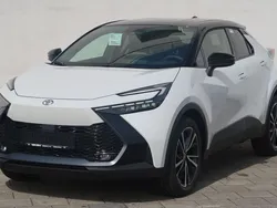 Schneeweiß/schwarz Neu 2025 Toyota C-HR Lounge SUV | 40.090 € (Guter Preis)