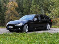 Schwarz Gebraucht 2014 BMW 330 Luxury Line Kombi | 14.000 € (Fairer Preis)