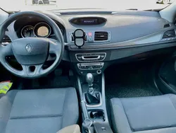 Grau Gebraucht 2009 Renault Mégane III Expression Limousine | 4.000 € (Fairer Preis)