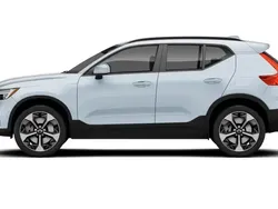 Grün Gebraucht 2024 Volvo XC40 Core SUV | 35.900 € (Guter Preis)
