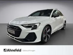 Gletscherweiss Gebraucht 2025 Audi A3 S-Line Limousine | 52.450 €
