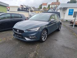 Blau Gebraucht 2024 Seat Leon FR Limousine | 27.690 € (Fairer Preis)