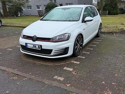 Weiß Gebraucht 2013 VW Golf GTI Limousine | 12.000 €