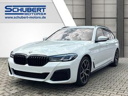 Weiß Gebraucht 2022 BMW 530 M Sport Kombi | 40.690 € (Fairer Preis)