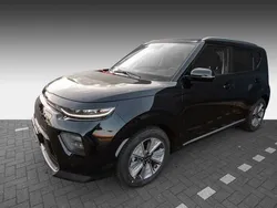 (fsb) fusion black met. Gebraucht 2022 Kia Soul EV 2 SUV | 38.990 €