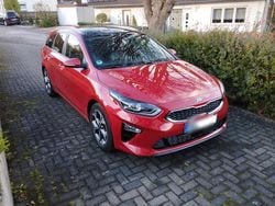 Rot Gebraucht 2018 Kia Ceed Sportswagon Kombi | 12.990 € (Fairer Preis)