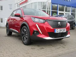 Elexirrot (metallic) Gebraucht 2020 Peugeot 2008 Allure SUV | 17.990 € (Fairer Preis)
