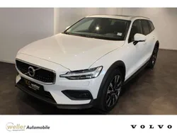 Weiss Gebraucht 2021 Volvo V60 CC Kombi | 31.980 € (Fairer Preis)