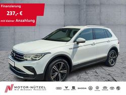 Weiß Gebraucht 2022 VW Tiguan Elegance SUV | 24.990 € (Superpreis)