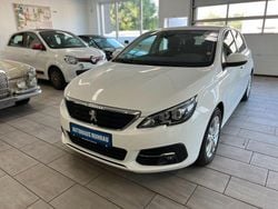 Weiß Gebraucht 2021 Peugeot 308 Active Limousine | 13.300 € (Guter Preis)