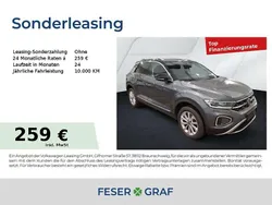 Indiumgrau metallic Gebraucht 2024 VW T-Roc Style SUV | 27.880 € (Guter Preis)