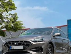 Grau Gebraucht 2021 Hyundai i30 Prime Kombi | 14.500 € (Guter Preis)