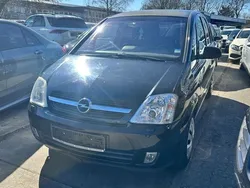 Schwarz Gebraucht 2005 Opel Meriva Cosmo Van / Kleinbus | 2.200 € (Etwas zu teuer)