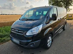 Schwarz Gebraucht 2017 Ford Tourneo Custom Van / Kleinbus | 23.499 € (Teuer)