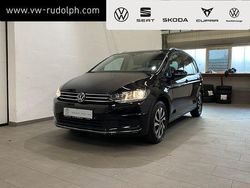 Deep black perleffekt Gebraucht 2022 VW Touran Active Van / Kleinbus | 28.879 € (Guter Preis)