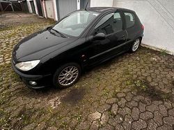 Schwarz Gebraucht 1999 Peugeot 206 Coupé | 500 €