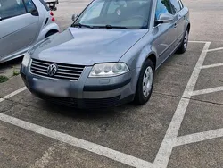 Grau Gebraucht 2004 VW Passat Limousine | 3.333 € (Teuer)