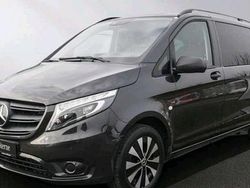 Grau Gebraucht 2021 Mercedes Vito Van / Kleinbus | 32.500 € (Guter Preis)