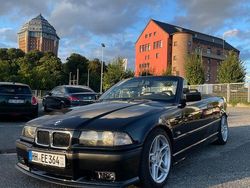 Schwarz Gebraucht 1994 BMW 325 Cabriolet M Sport Cabrio | 9.499 €