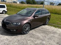 Braun Gebraucht 2016 Skoda Octavia LAURIN & KLEMENT Kombi | 15.499 € (Etwas zu teuer)