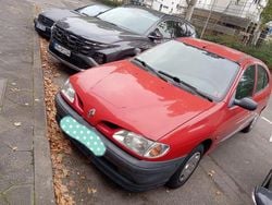 Gebraucht 1996 Renault Mégane Limousine | 550 €
