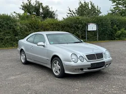 Silber Gebraucht 2000 Mercedes CLK200 Coupé | 950 €
