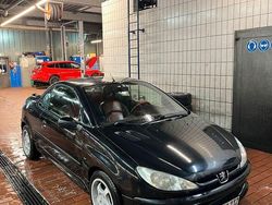 Schwarz Gebraucht 2001 Peugeot 206 CC Cabrio | 2.200 € (Fairer Preis)
