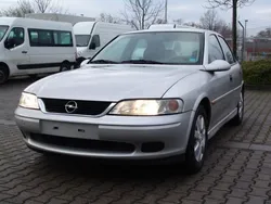 Silber Gebraucht 2001 Opel Vectra Limousine | 2.480 € (Etwas zu teuer)