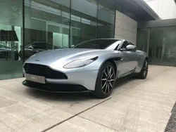 Silber Gebraucht 2019 Aston Martin DB11 | 108.900 €