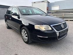 Schwarz Gebraucht 2010 VW Passat Comfortline Kombi | 1.990 € (Guter Preis)