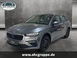Grau Gebraucht 2024 Skoda Scala Essence Kleinwagen | 22.750 € (Fairer Preis)