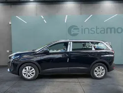 Schwarz Gebraucht 2024 Peugeot 5008 Active Van / Kleinbus | 28.649 € (Fairer Preis)