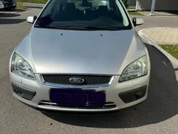 Silber Gebraucht 2006 Ford Focus Ghia Limousine | 1.400 € (Superpreis)