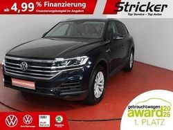 Blau Gebraucht 2018 VW Touareg SUV | 34.949 € (Guter Preis)