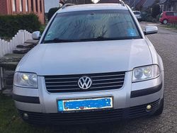 Silber Gebraucht 2002 VW Passat Kombi | 650 € (Superpreis)