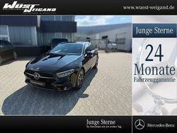 Schwarz Gebraucht 2024 Mercedes A250 Advanced Limousine | 35.900 € (Fairer Preis)