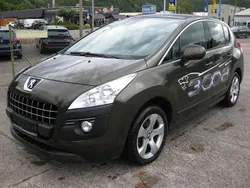 Braun (metallic) Gebraucht 2009 Peugeot 3008 Platinum Limousine | 3.490 € (Guter Preis)